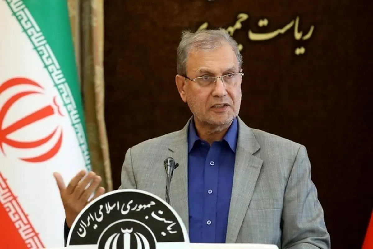 ربیعی: برای به نتیجه رسیدن مذاکرات از حقوق خود صرفنظر نمی‌کنیم / عذرخواهی دولت در خصوص حادثه برای اتوبوس خبرنگاران و سربازمعلم‌ها
