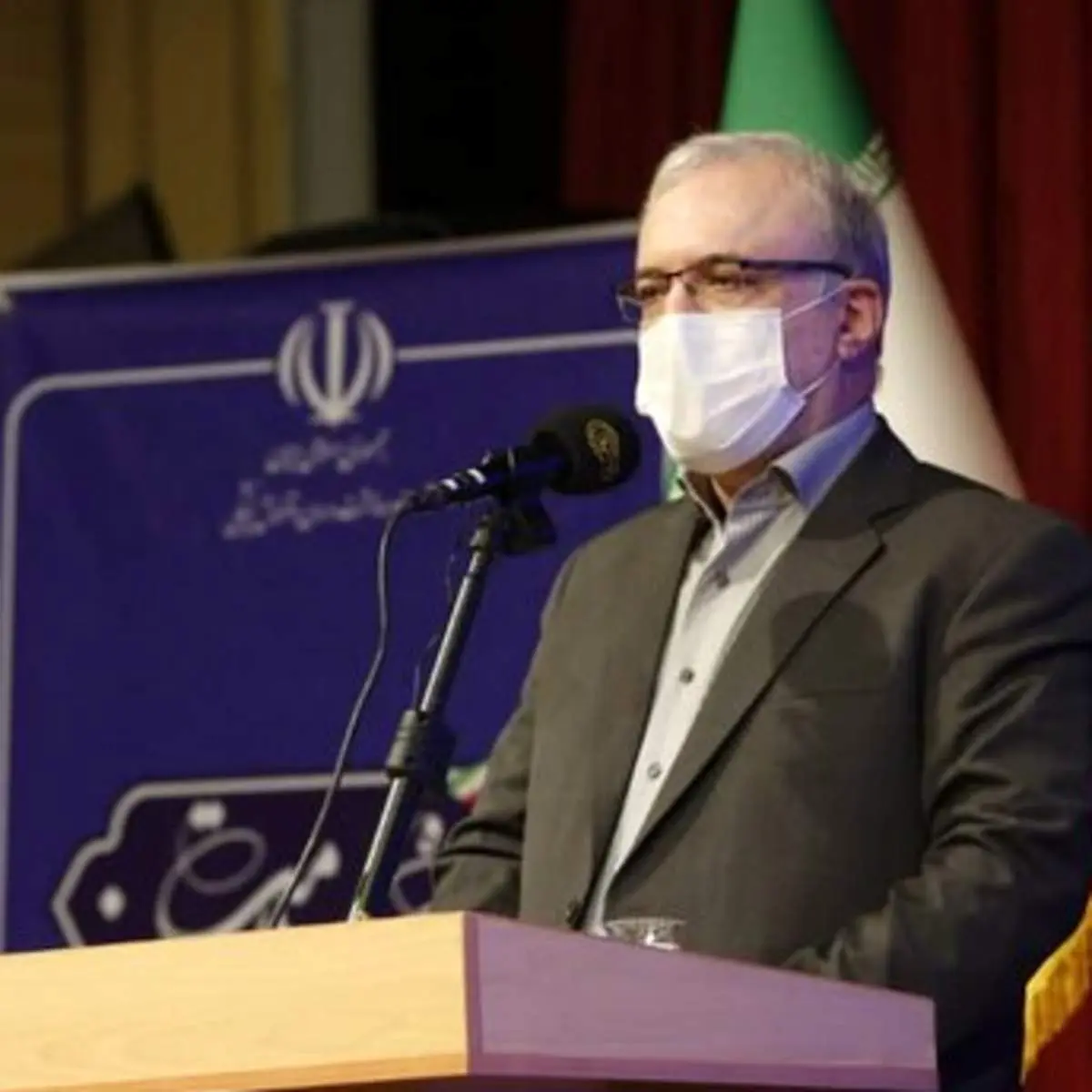 نمکی: ایران به جرگه واکسنسازان بزرگ دنیا پیوست / روزگار غریبی است، نگذاشتیم هیچ بیماری پشت در بیمارستانها سرگردان شود