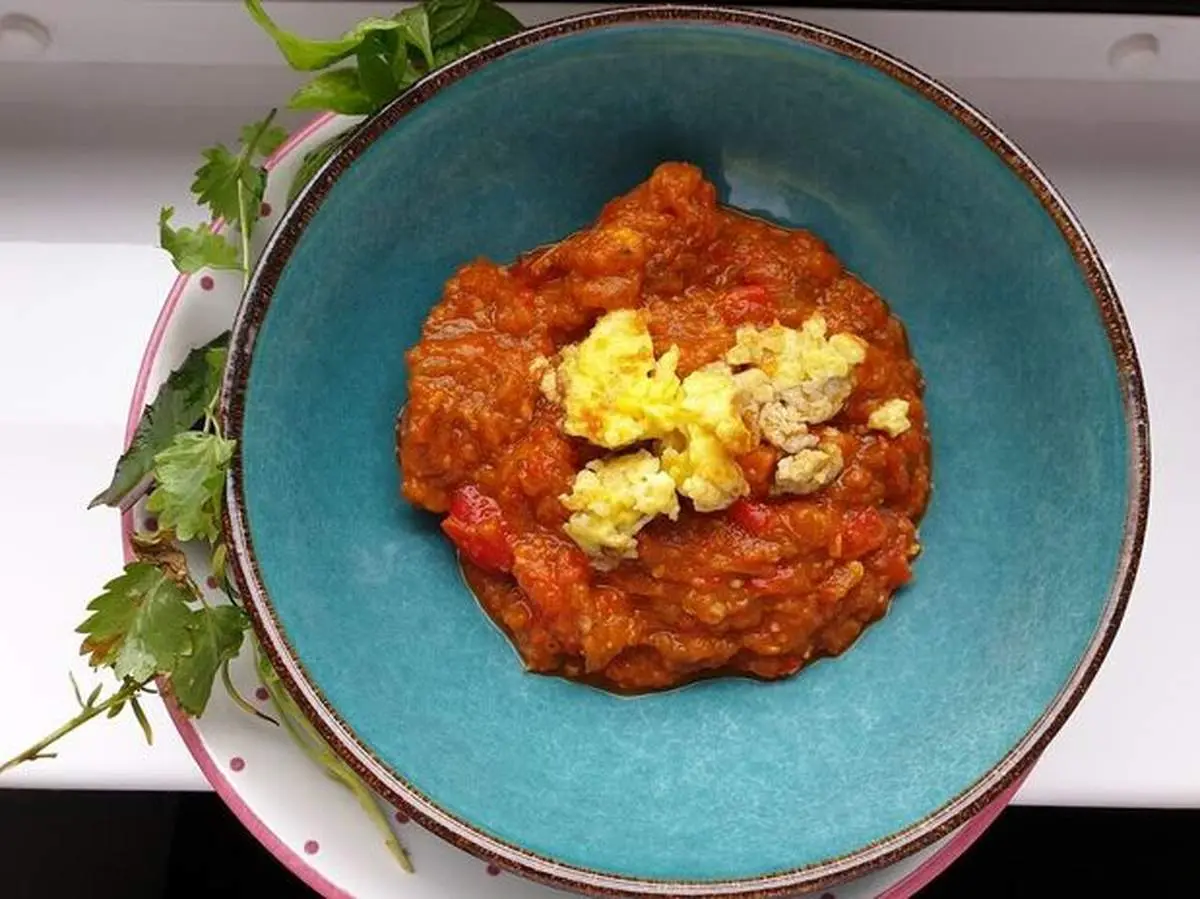 طرز تهیه میرزاقاسمی غذای خوشمزه گیلانی