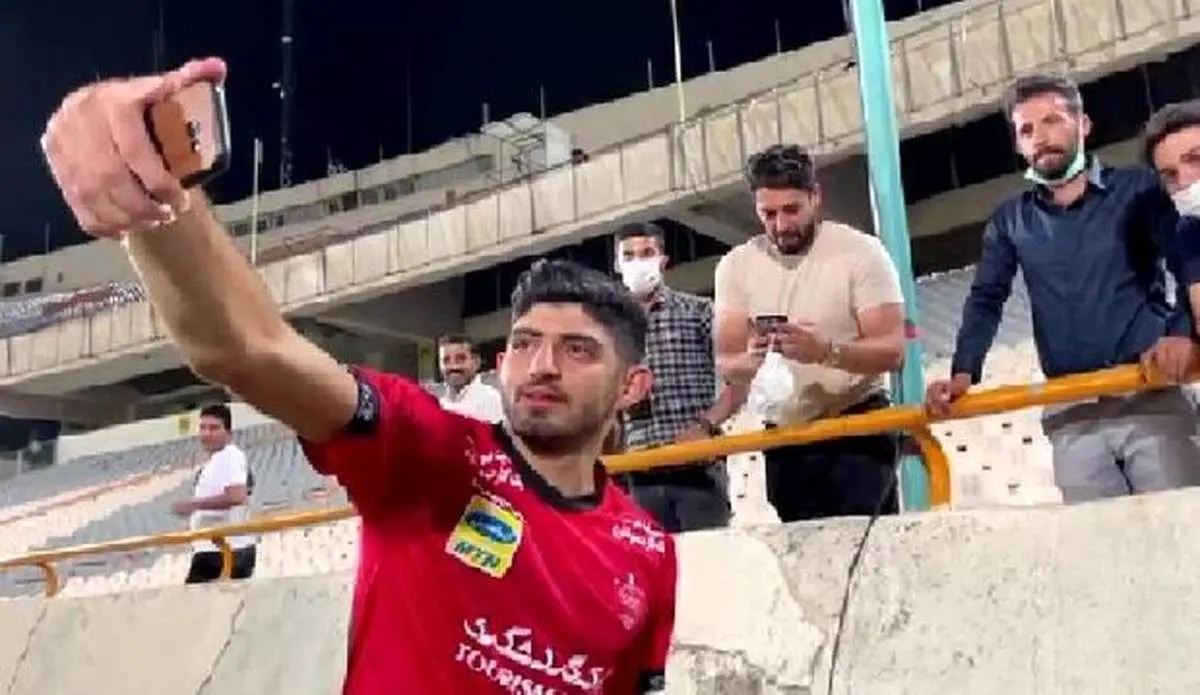 سلفی مهدی ترابی با هواداران پرسپولیس + فیلم