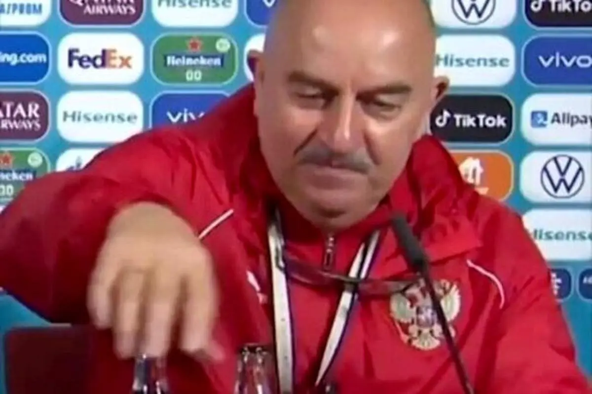 شوخی خنده‌دار جواد خواجوی با کریس رونالدو و ماجرای کوکاکولا + فیلم