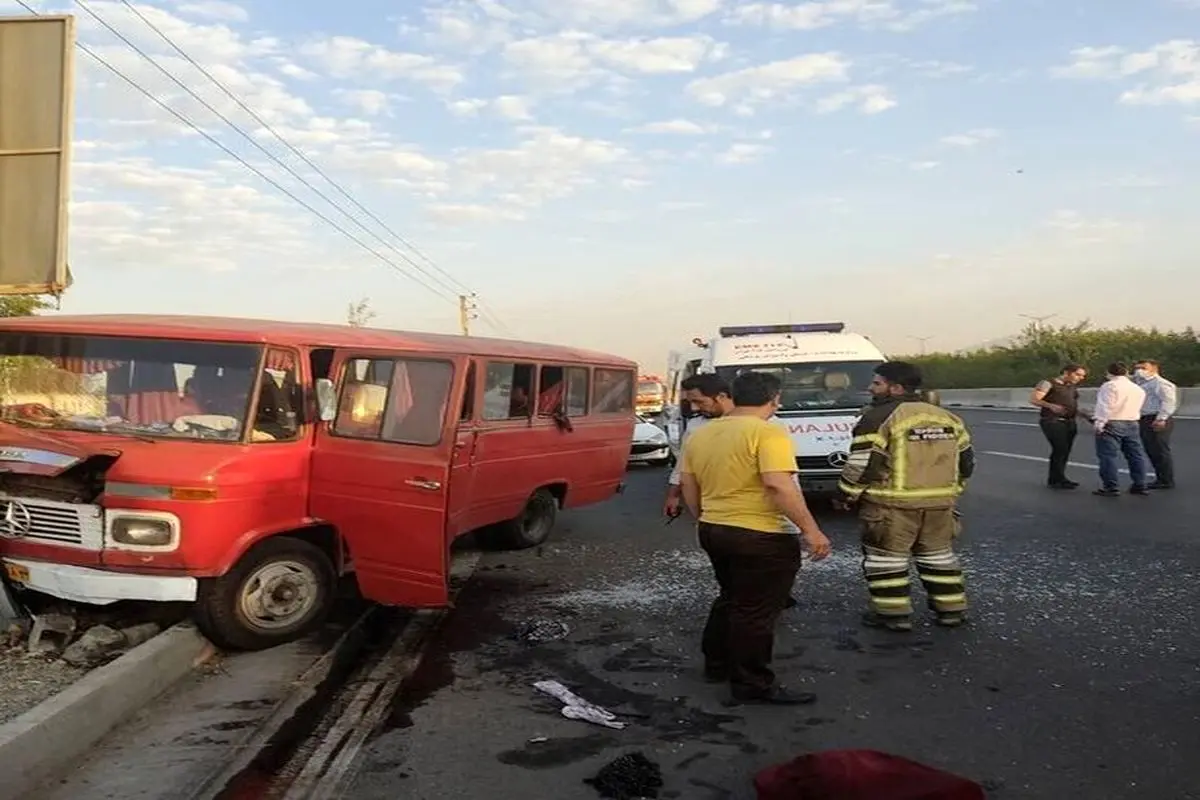 مصدومیت هفت نفر در پی وقوع تصادف در بزرگراه آزادگان