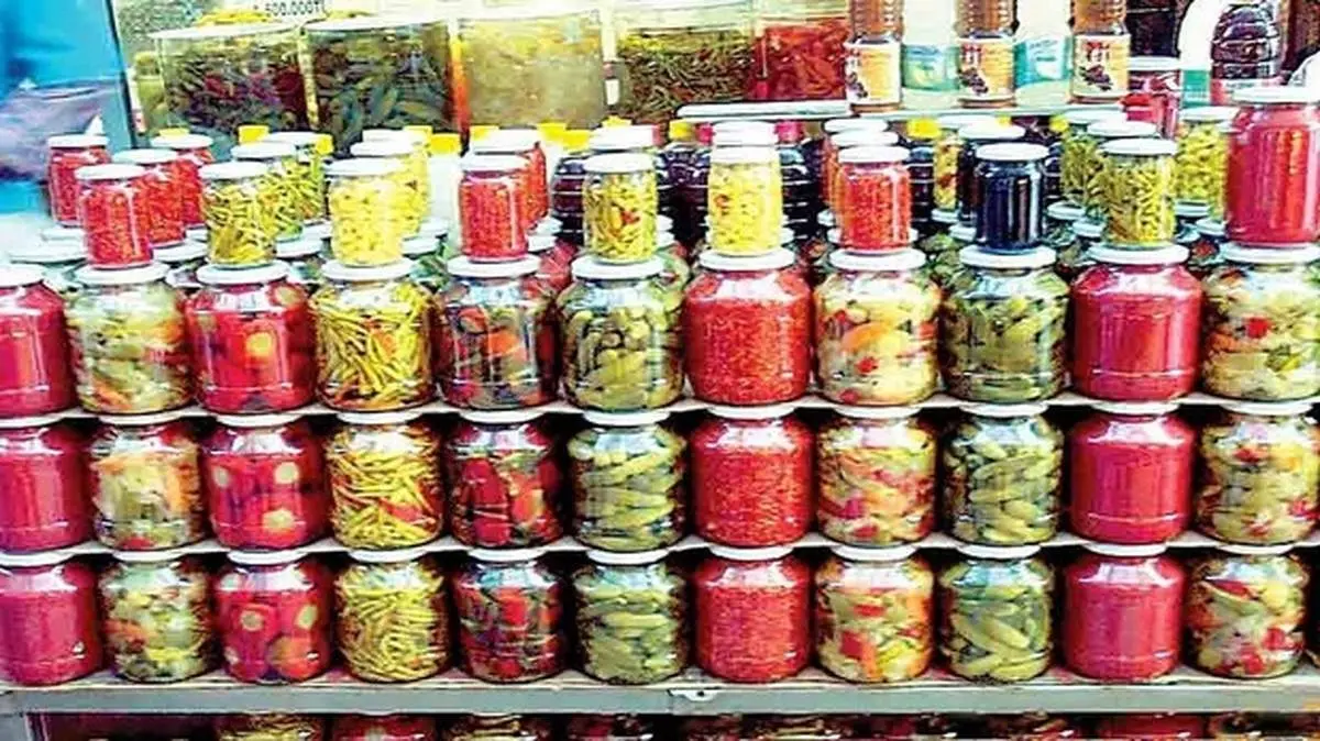 مصرف ترشی باعث چاقی می شود؟