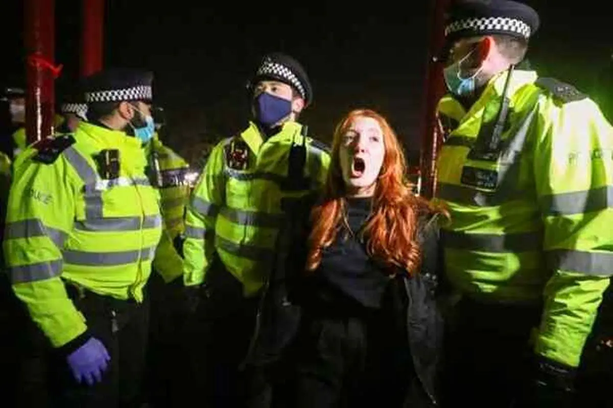 جدیدترین درگیری پلیس و مردم لندن+ فیلم