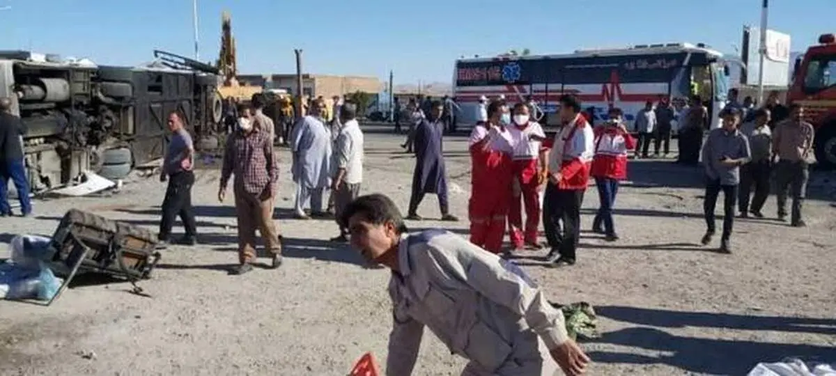 واژگونی اتوبوس در دهشیر استان یزد پنج کشته و ۳۴ مصدوم بر جا گذاشت + فیلم
