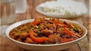 طرز تهیه خوراک نخود فرنگی و گوشت، آسان و لذیذ