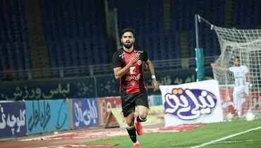 پیروزی پدیده مقابل تراکتور با یک بازیکن کمتر