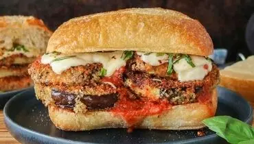 طرز تهیه ساندویچ بادمجان و پنیر با ژامبون