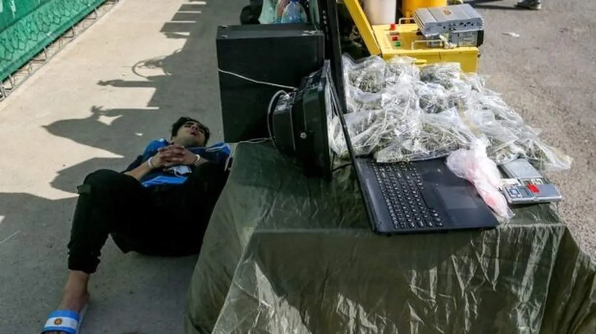 سارق کارخانه‌داری که عاشق خودروهای گرانقیمت است! + فیلم