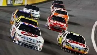 سریع و خشن در دنیای واقعی؛ هجوم ماشین‌ها به بازار محلی در چین+فیلم