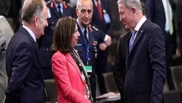 وزیران دفاع ترکیه و اسپانیا رایزنی کردند
