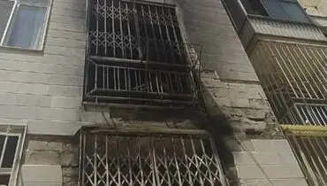 نجات ١٠ نفر از حریق ساختمان مسکونی