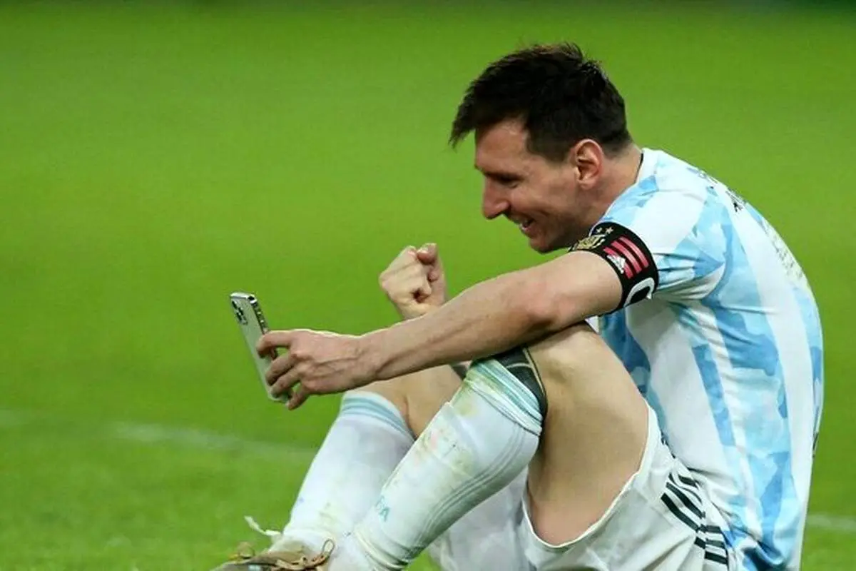 جشن و پایکوبی مسی و رفقا در رختکن پس از قهرمانی در کوپا+فیلم