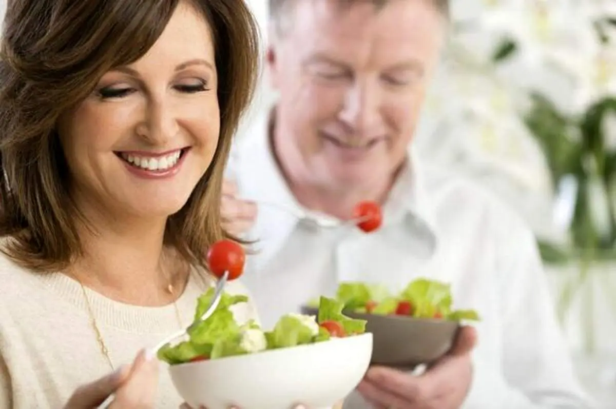 غذاهایی که بعد از ۴۰ سالگی حتما باید مصرف کنید