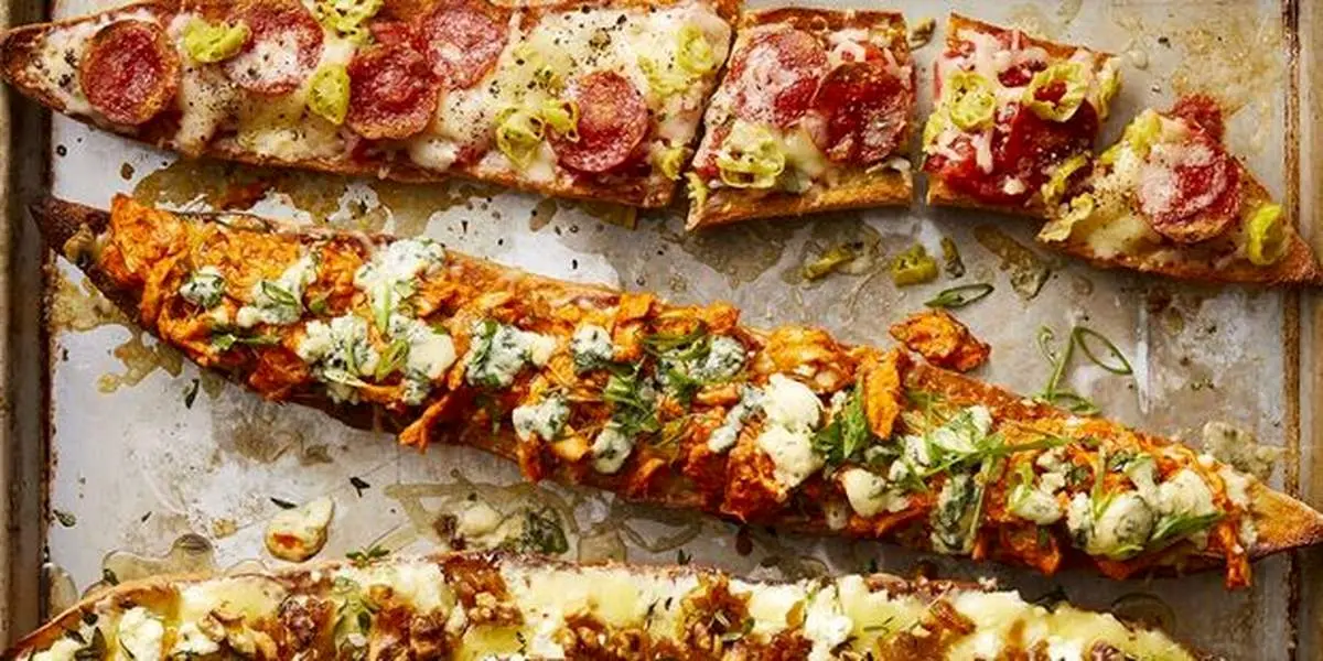 طرز تهیه پیتزای خوشمزه و آسان با نان باگت