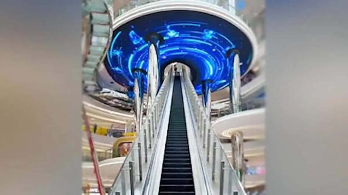 خلاقیت یک مرکز خرید در چین برای طراحی پله برقی + فیلم