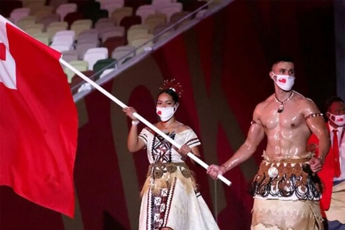 لباس بومی و عجیب کشور تونگا در رژه المپیک توکیو + فیلم