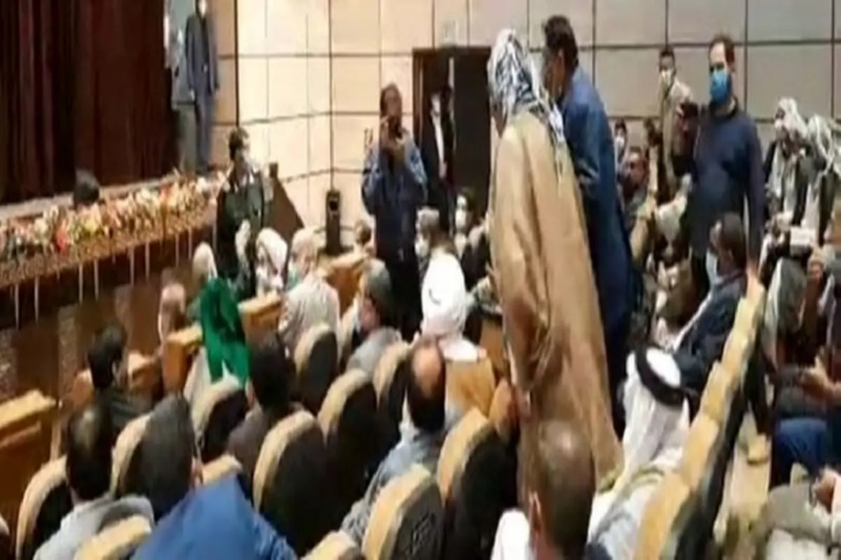 اعتراض به جهانگیری در جلسه سران قبایل خوزستان + فیلم