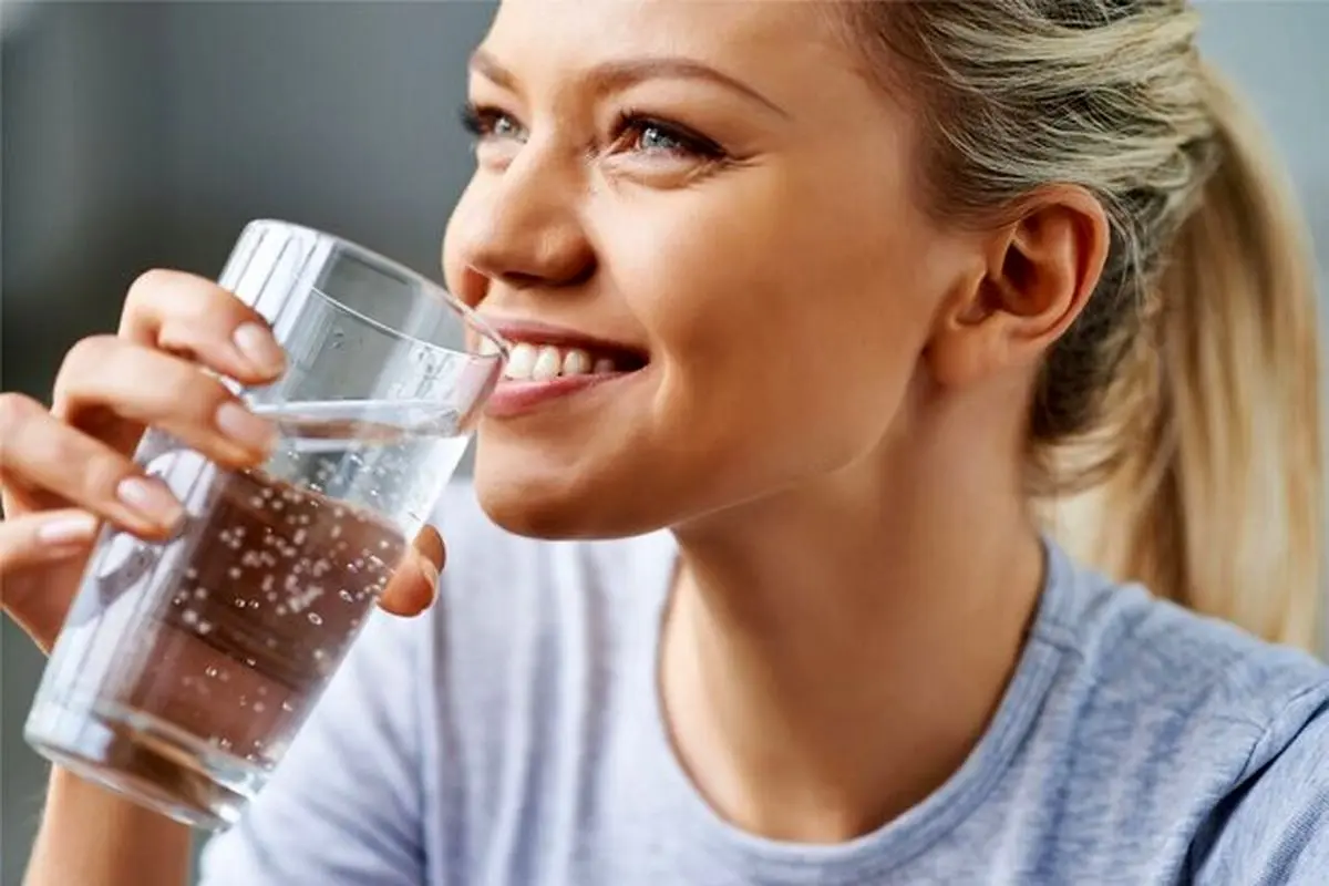 تأثیرات شگفت آور نوشیدن آب بر سلامتی بدن