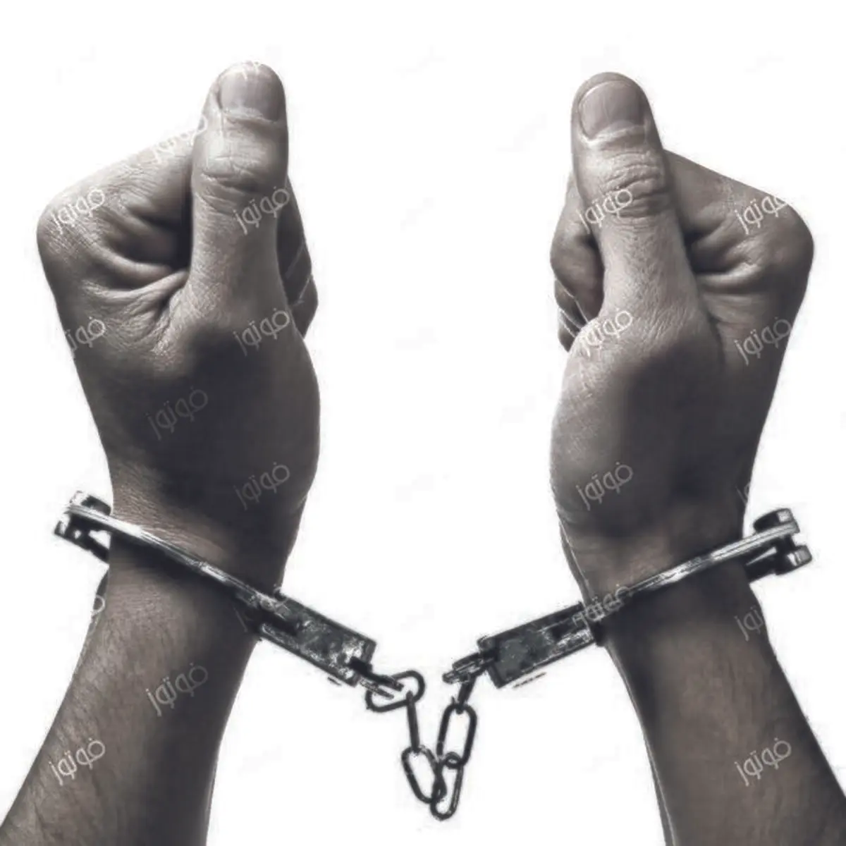 لحظه دستگیری غافلگیرانه پزشک قلابی مسلح توسط پلیس تهران!+فیلم
