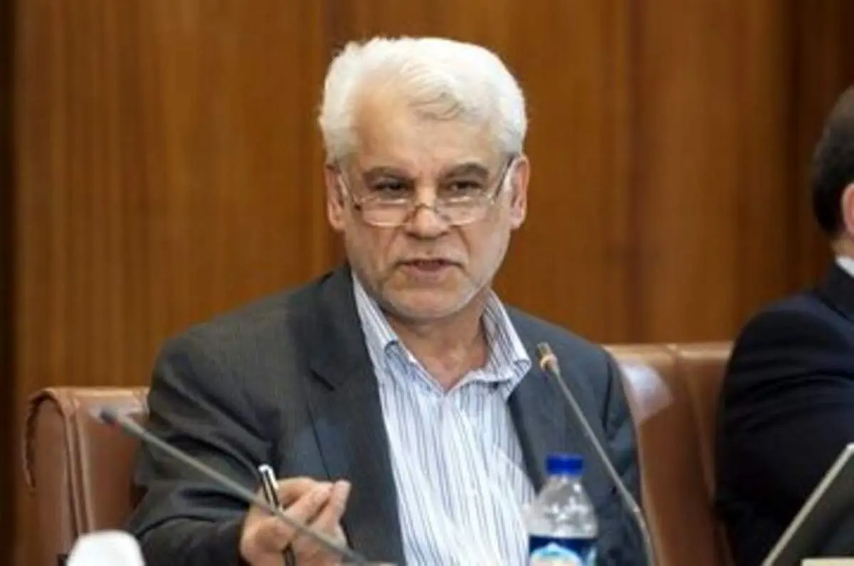بهمنی: بانک مرکزی باید مستقل از دولت عمل کند