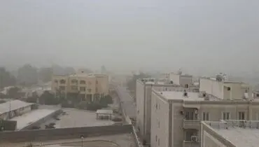 طوفان وحشتناک در هرمزگان سقف یک کارگاه را با خود برد!+فیلم