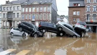 غوطه خوردن خودرو‌ها در سیلاب سهمگین بلژیک + فیلم
