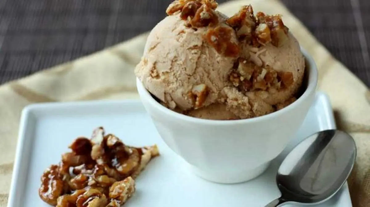 طرز تهیه بستنی گردویی