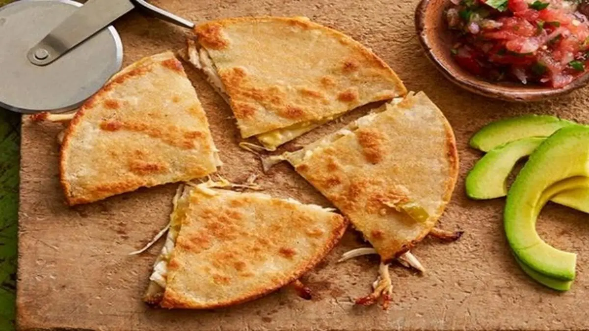 طرز تهیه کویسادیلا مرغ خوشمزه و عالی