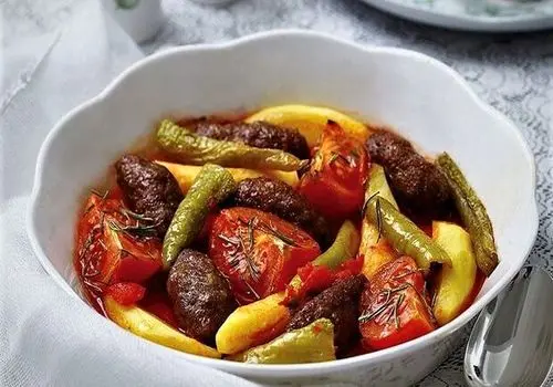 آشپزی اصیل ایرانی: راز و رمز پخت کوفته تبریزی آبدار + ویدیو