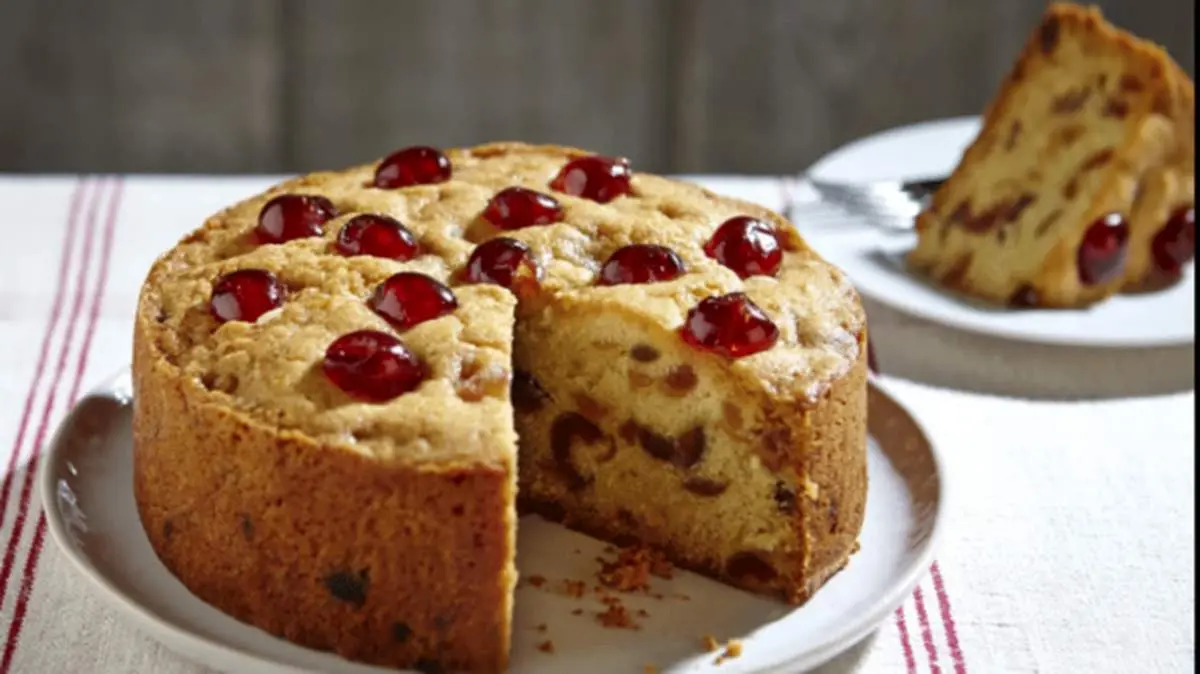 طرز تهیه کیک آلبالو خوشمزه و آسان