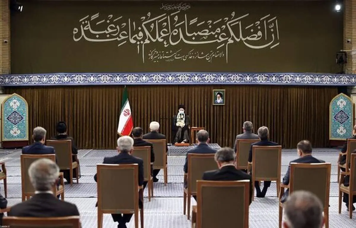رهبرانقلاب: در این دولت معلوم شد اعتماد به غرب جواب نمی‌دهد