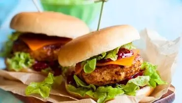 طرز تهیه برگر بوقلمون با آویشن خوشمزه