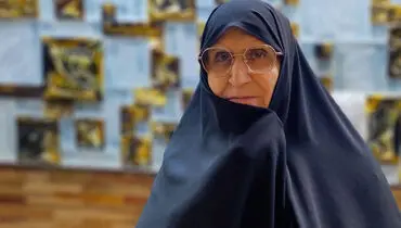 تجلیل رهبر انقلاب از پایبندی و استقامت فرزند امام در خط امام
