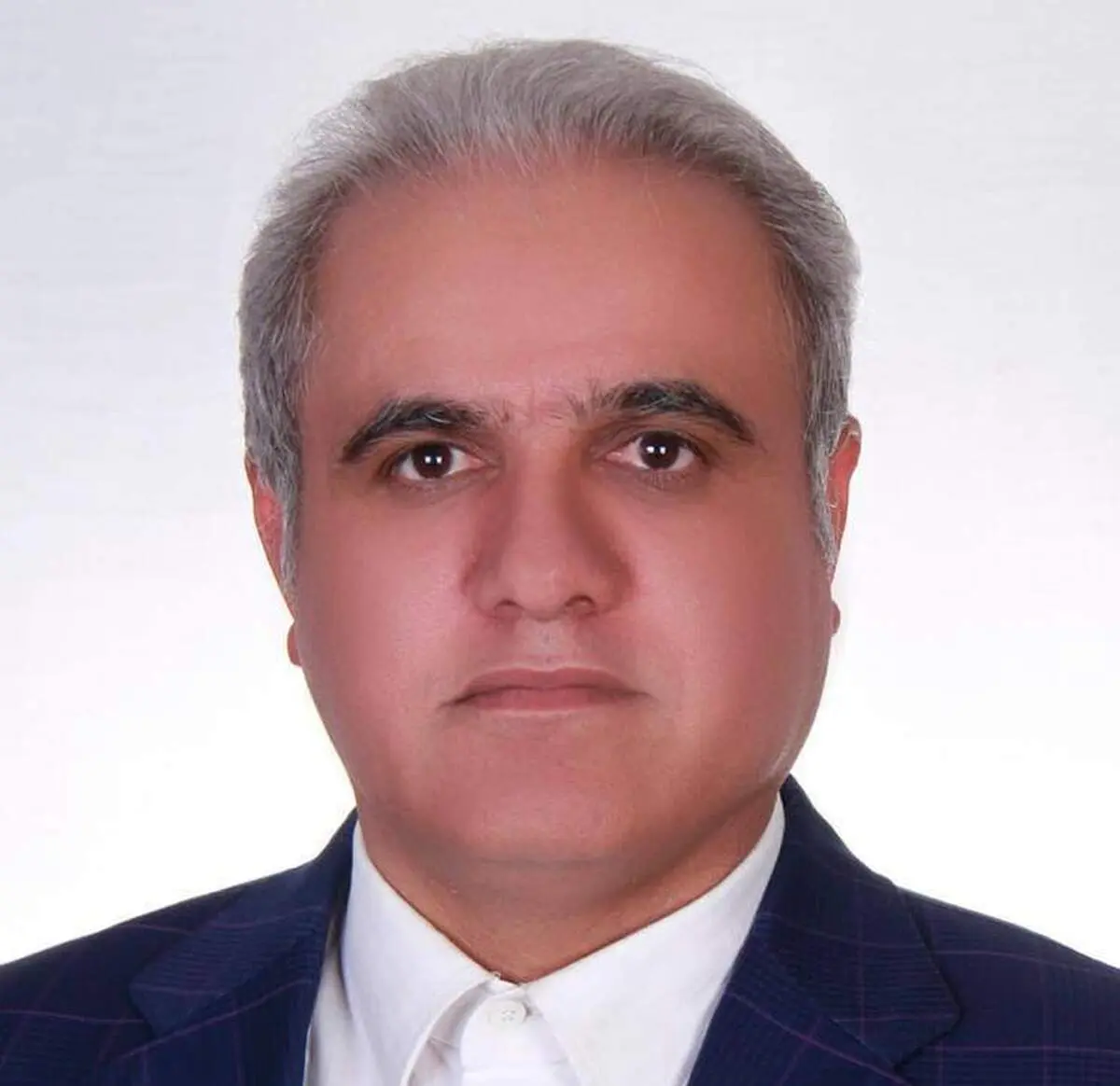 انوشیروان جمشیدزهی، کاندیدای بلوچ از حوزه انتخابیه زاهدان تایید صلاحیت شد  