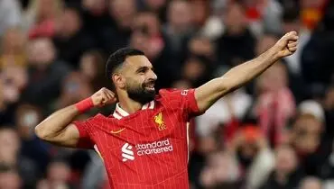 جلب توجه پوشش همسر صلاح در مراسم کفش طلا