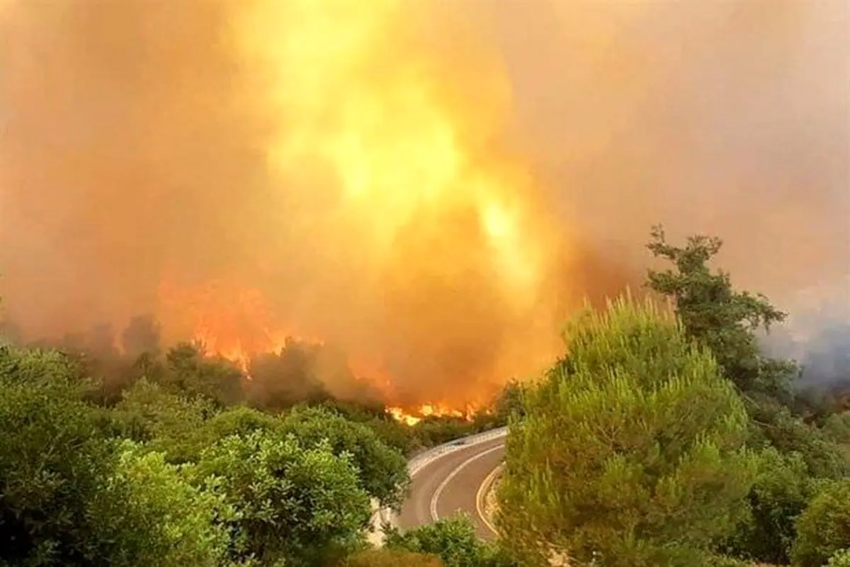 ادامه آتشسوزیهای گسترده در یونان