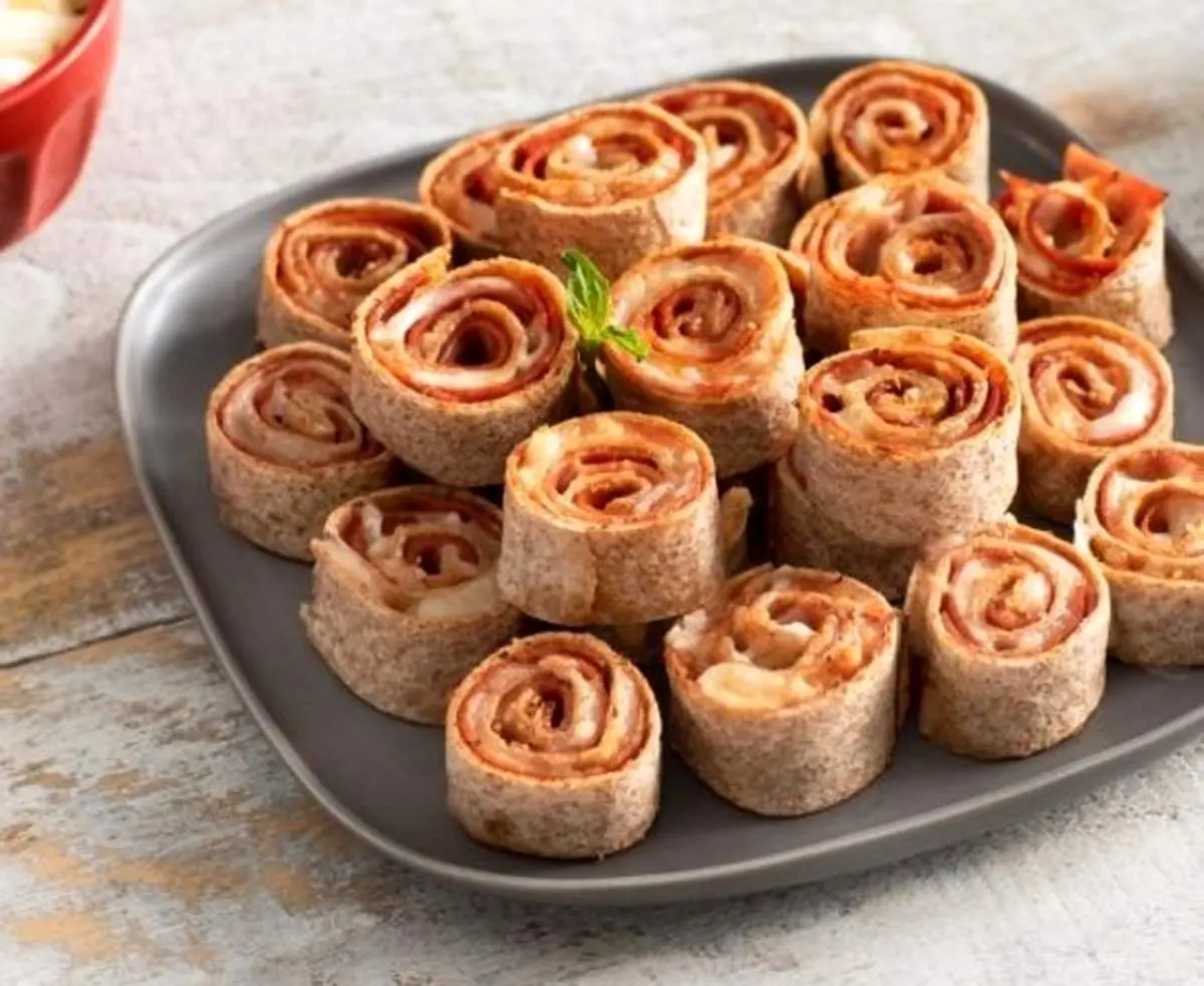 طرز تهیه پیتزا تورتیلا رول شده خوشمزه و لذیذ