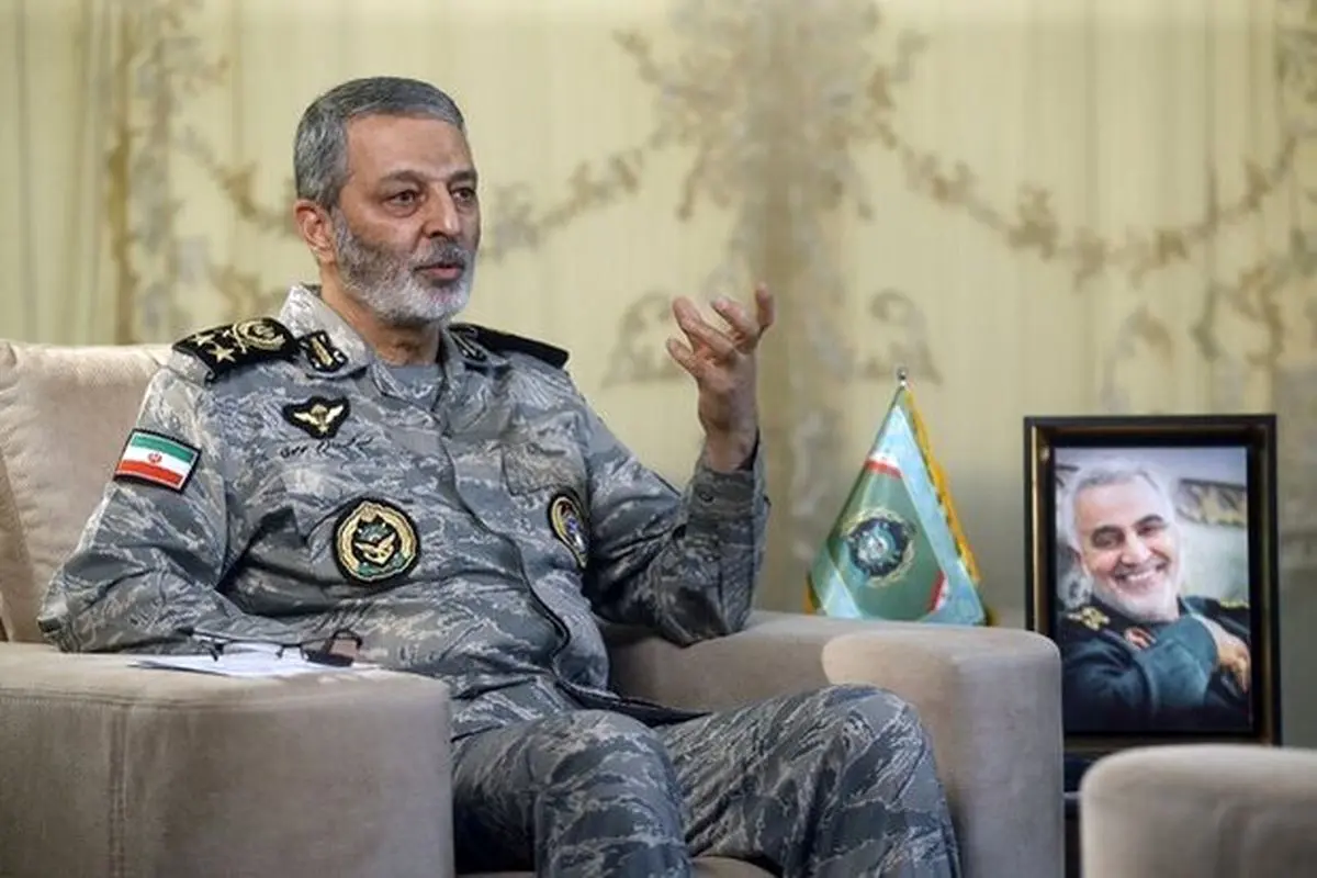 تبریک فرمانده کل ارتش به محمد مخبر