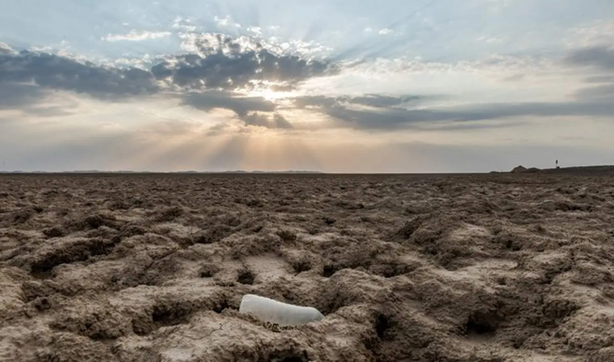 تالاب گاوخونی یک قدم تا بیابان