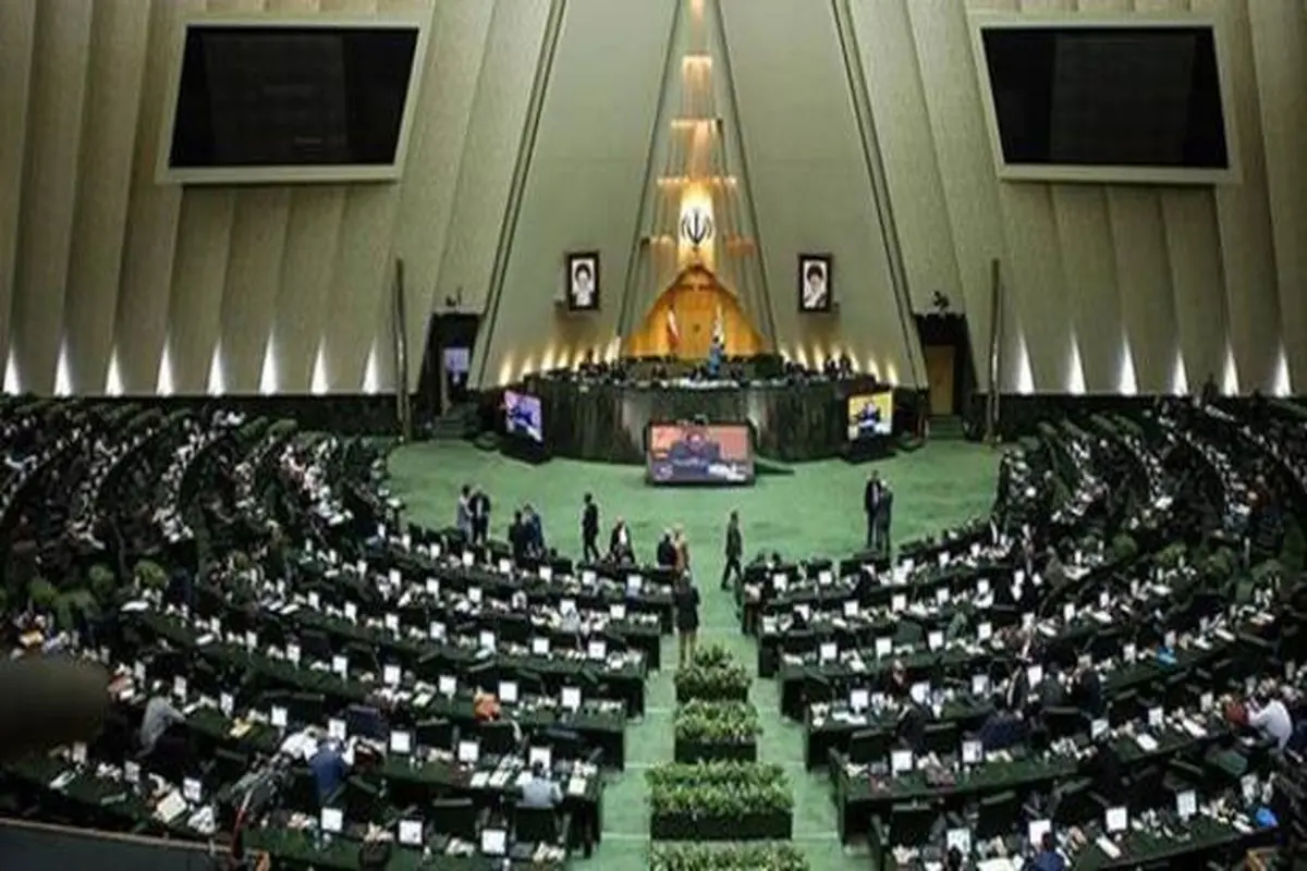 نیکزاد: دولتی‌ها گفتند امروز لیست پیشنهادی کابینه را به مجلس می‌دهند