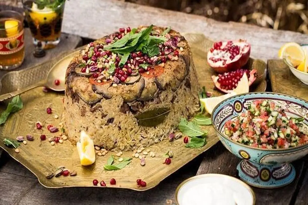 طرز تهیه مقلوبه مرغ، غذای خوشمزه لبنانی