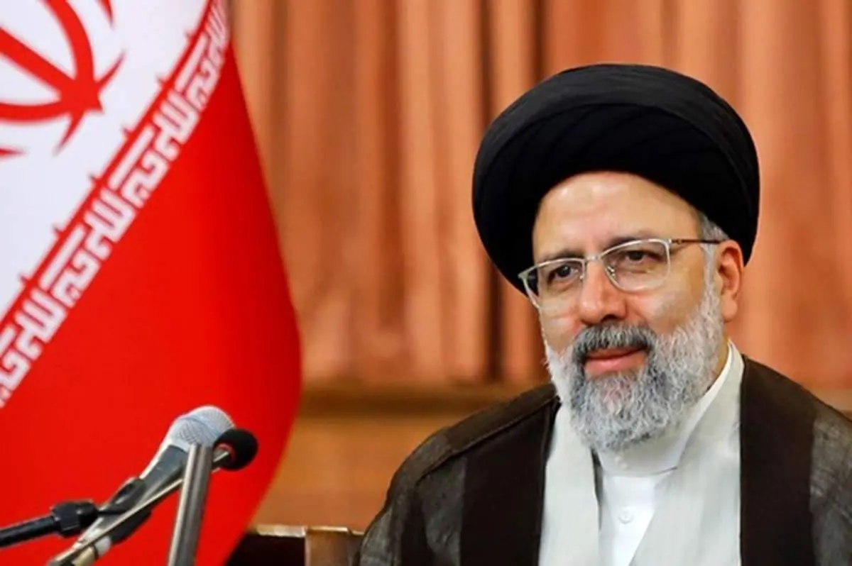 امضای اعتبارنامه رئیس جمهور منتخب توسط اعضای شورای نگهبان + عکس