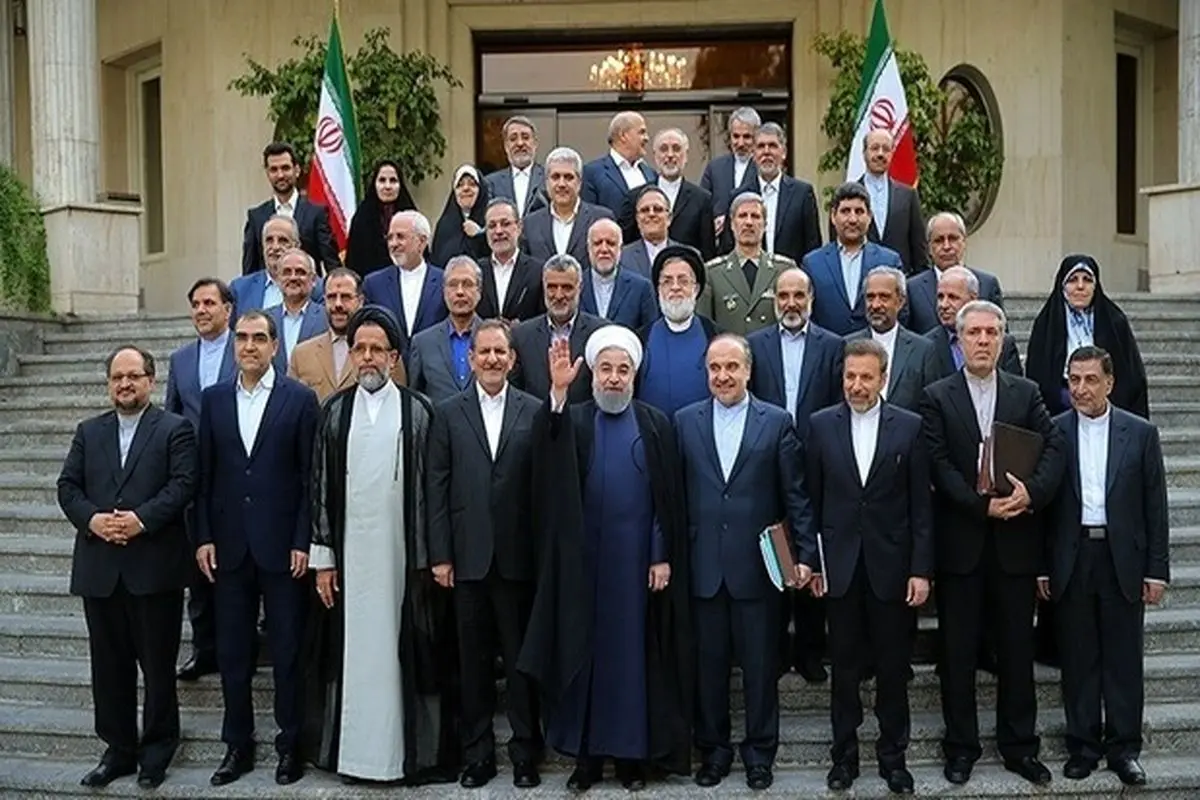اعضای هیئت دولت تدبیر و امید از حسن روحانی تقدیر کردند
