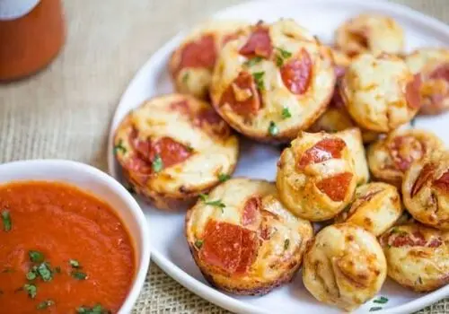 طرز تهیه پیتزا لقمه فوری و خوشمزه
