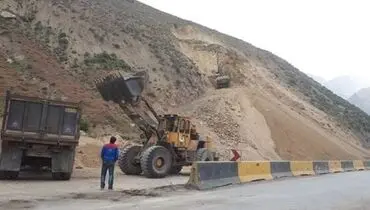 انسداد هراز و ترافیک در کندوان/ ۷ جاده مسدود است