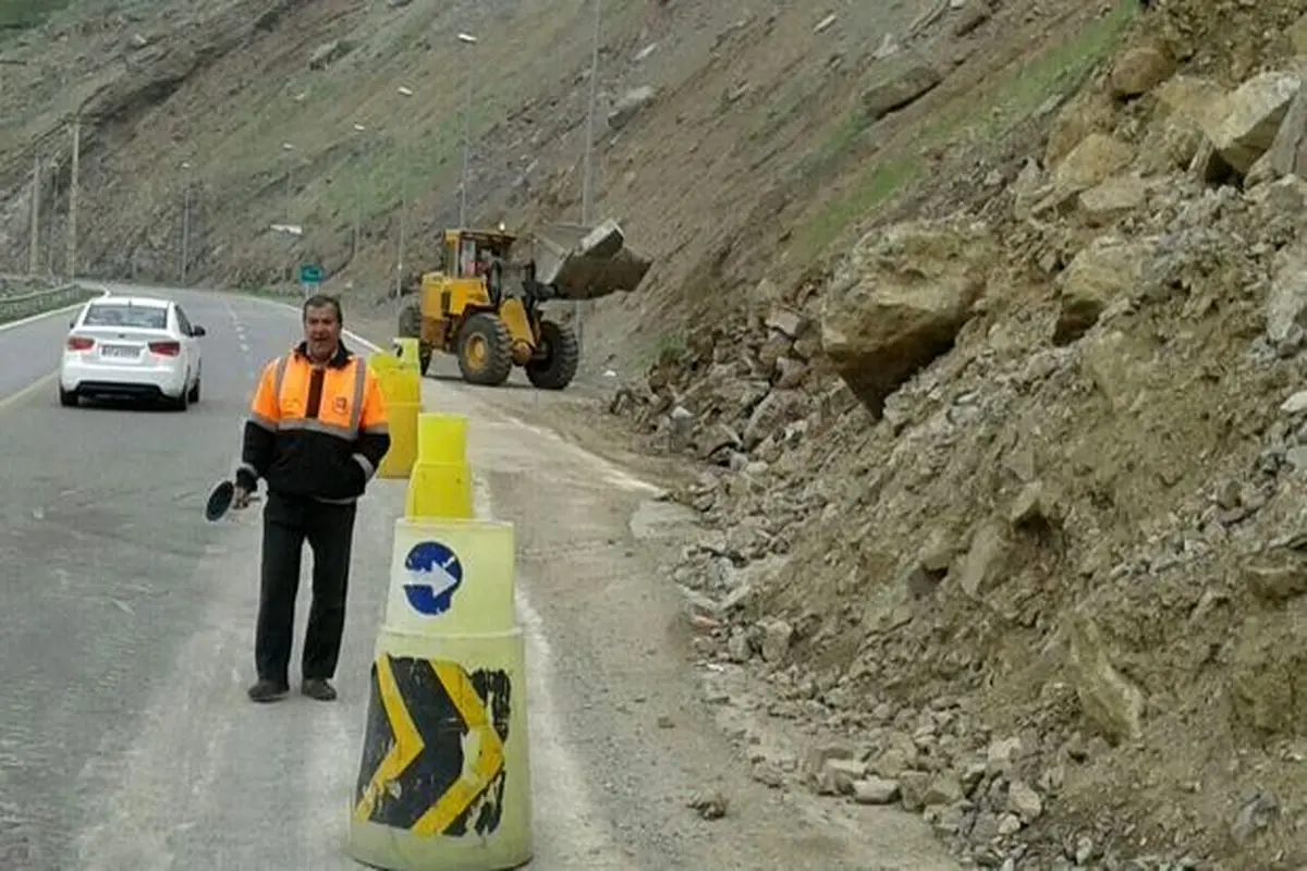 بازگشایی مجدد محور هراز تا ساعاتی دیگر