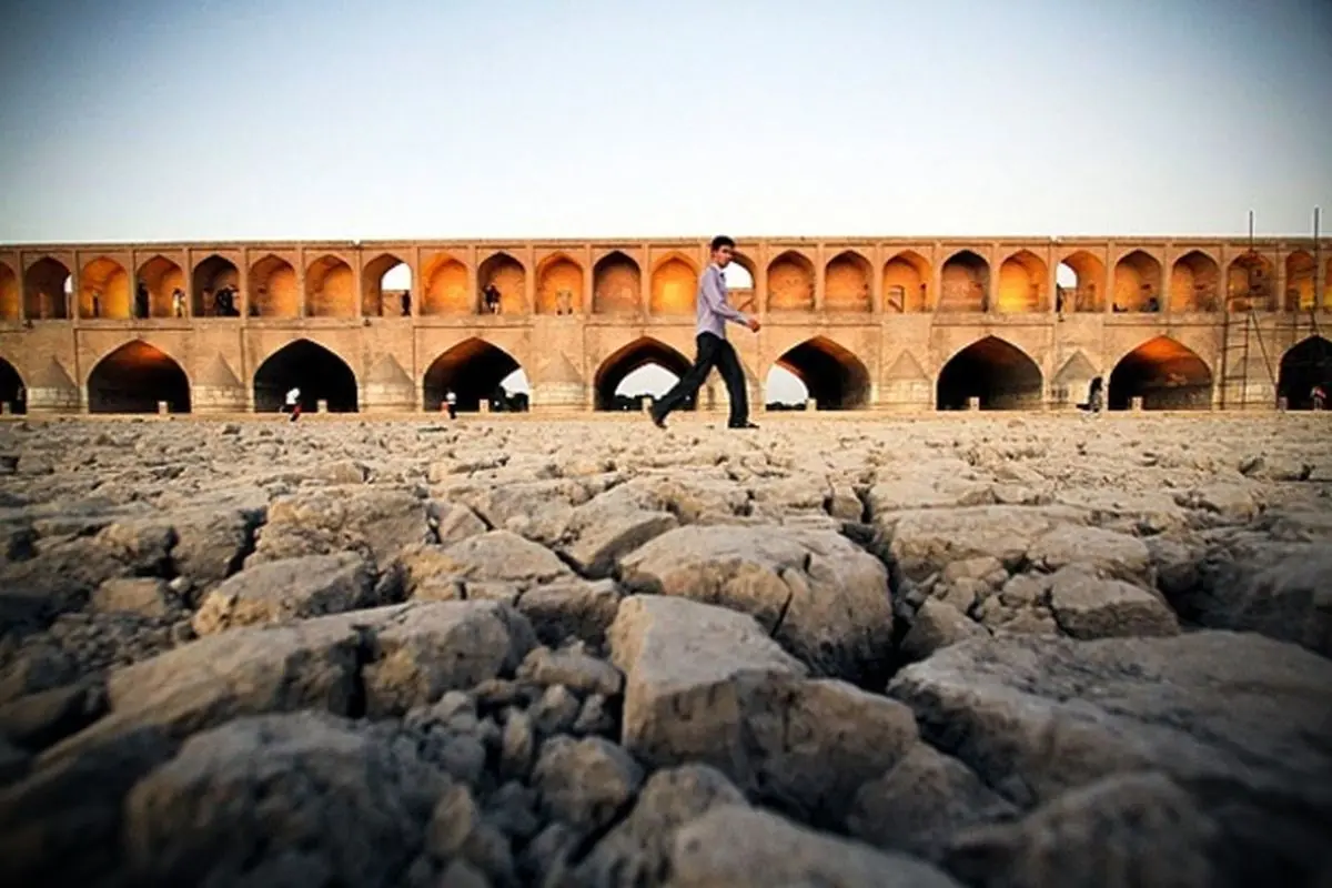 با تداوم تنش آبی، اصفهان تا ۱۰ سال آینده قابل سکونت نیست
