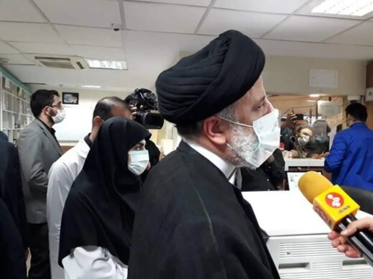 واکنش رئیسی به گلایه یک جوان از واکسیناسیون ۱۲ ساله‌ها در آمریکا و تلف‌شدن عمرش + فیلم