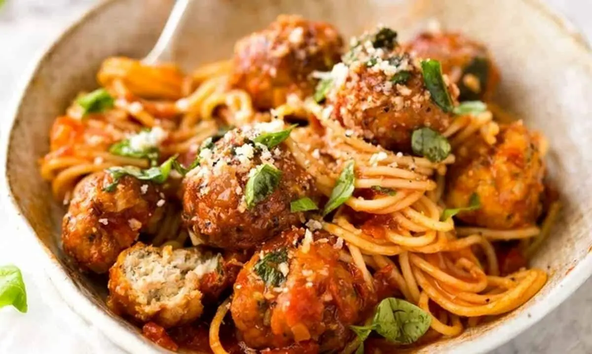 طرز تهیه اسپاگتی با کوفته قلقلی مرغ خوشمزه